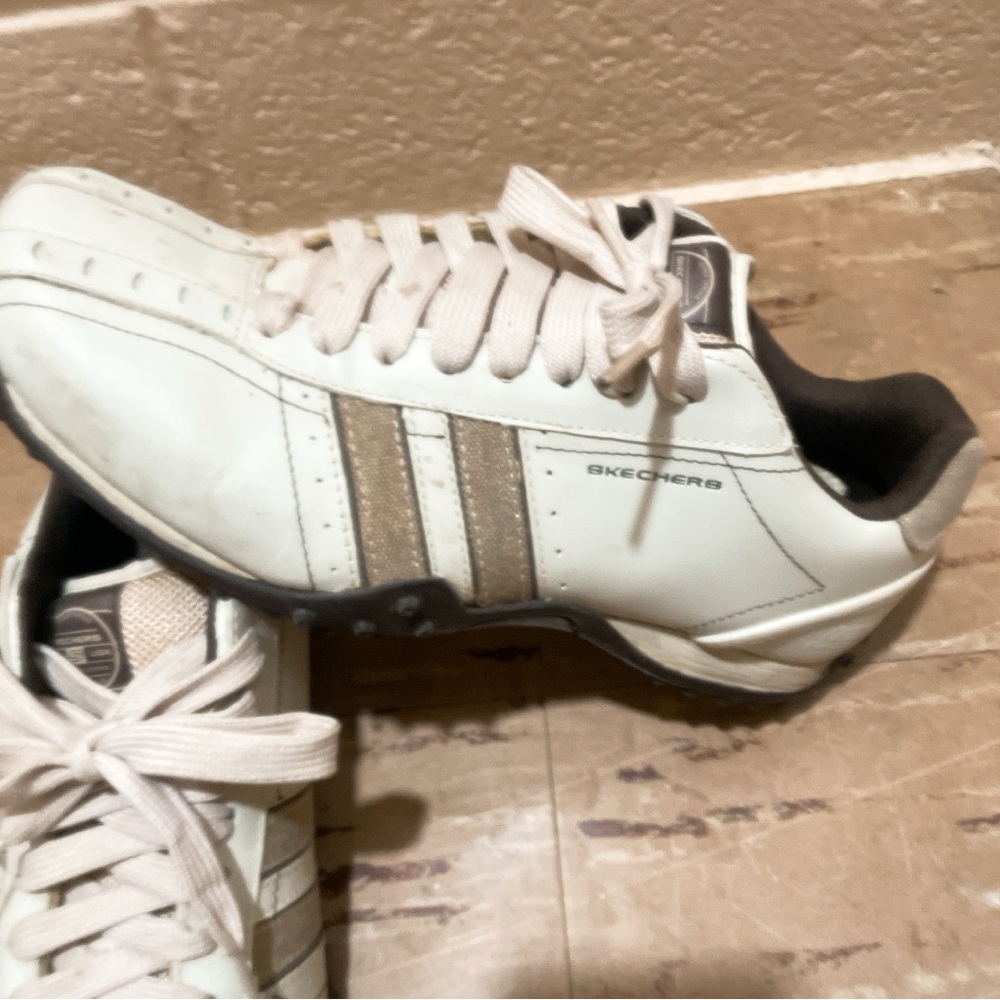 Men’s Low Top leather off white, lace up Sketchers Sneaker. US size 8 - Picture 7 of 7